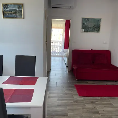Apartament In Mit Grill Und Terrasse