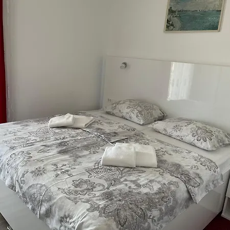 In Mit Grill Und Terrasse Apartament